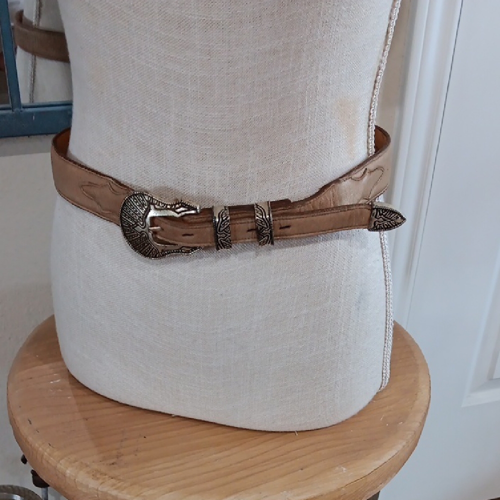 Elegant Tan Leather Belt with Silver Buckle